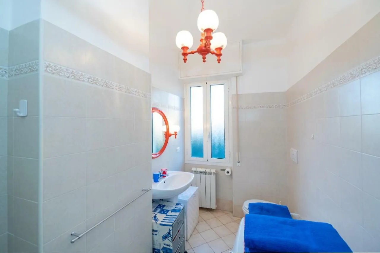 Appartamento Finalmarina Centro Finale Ligure